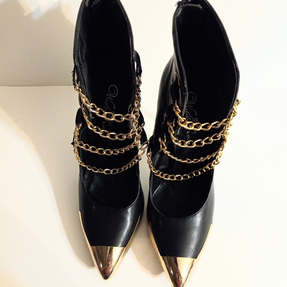 Wild Rose Black & Gold Faux Leather Stilettos Size 8 - Picture 2 of 10